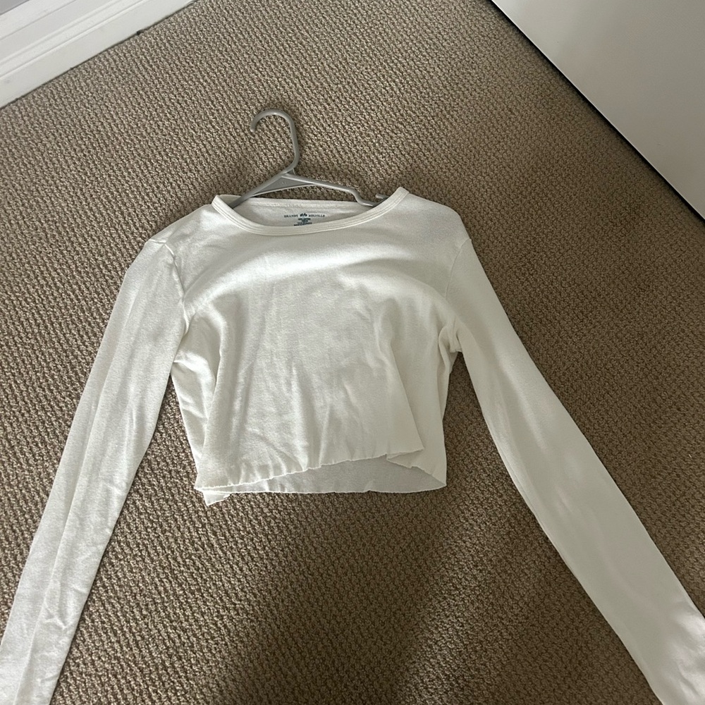 Women’s Brandy Melville white cropped long sleeve